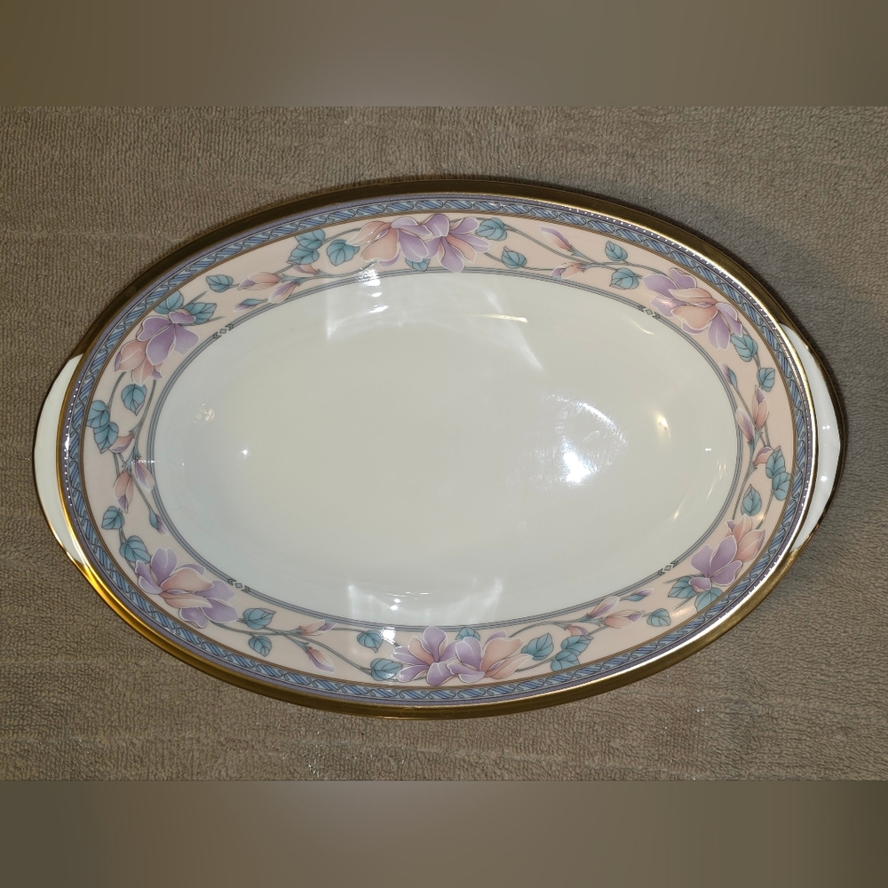 Noritake Serving Bowl "Embassy Suite Pattern" 10" X 7" Like New Condition